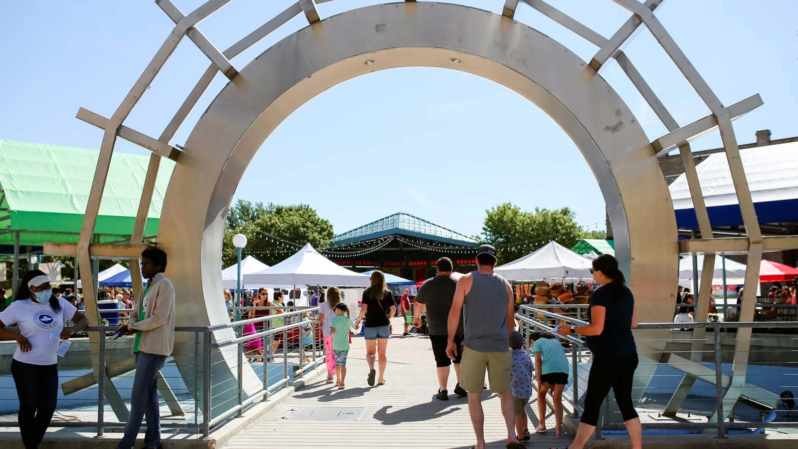 A Guide to the Grand Forks Town Square Farmers Market